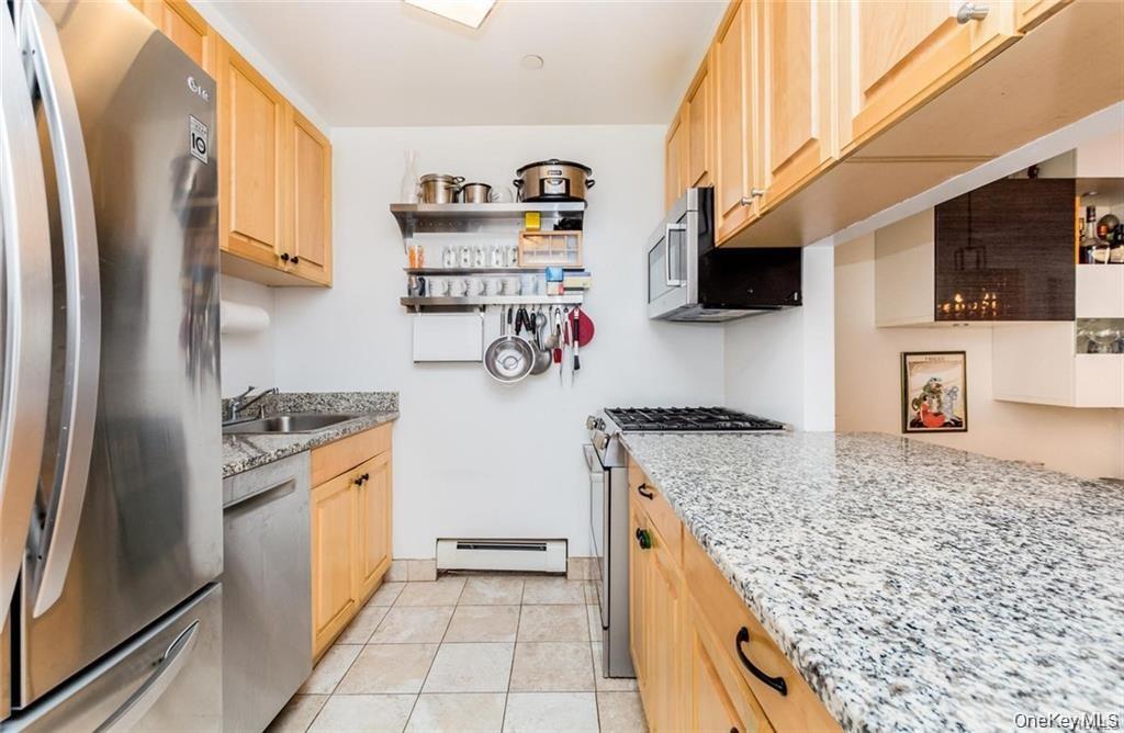 Photo of 3800 Blackstone Avenue #2S, Bronx, NY 10463 (MLS # 1052610)