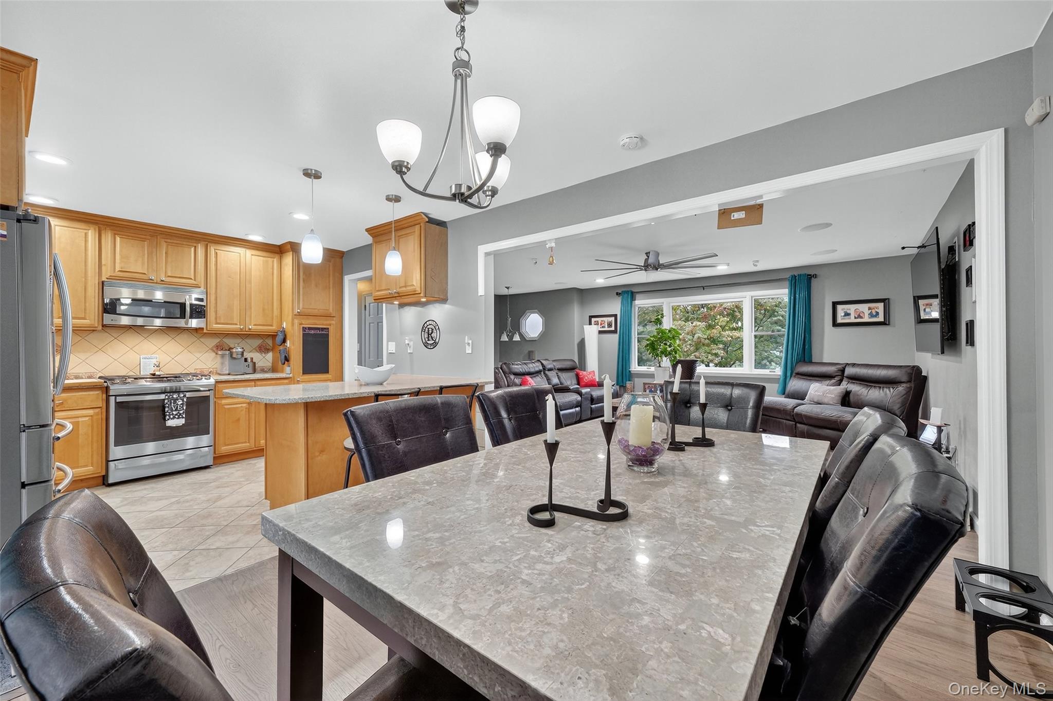 Buchanan, New York 10511, United States, 4 Bedrooms Bedrooms, ,2 BathroomsBathrooms,Residential,Active,222393