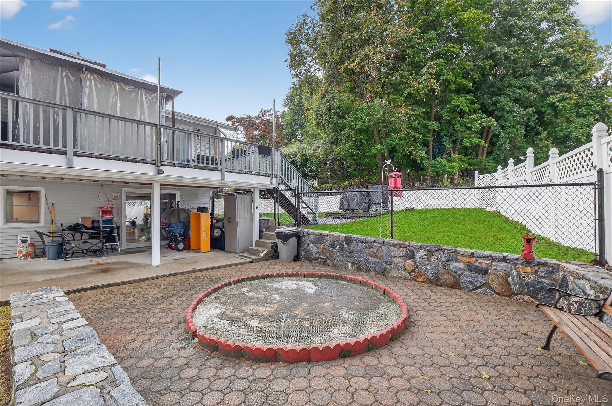 Buchanan, New York 10511, United States, 4 Bedrooms Bedrooms, ,2 BathroomsBathrooms,Residential,Active,222393