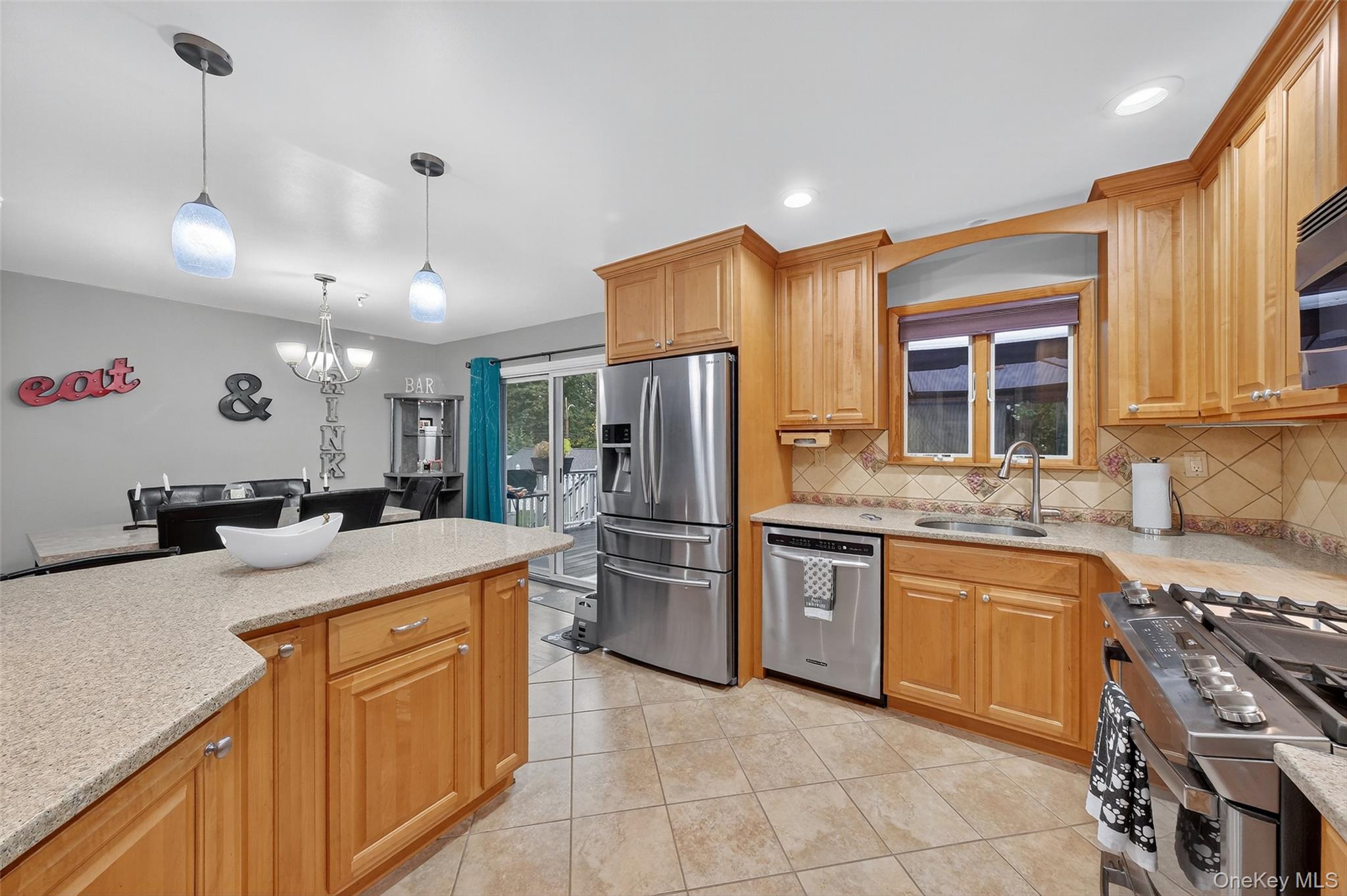 Buchanan, New York 10511, United States, 4 Bedrooms Bedrooms, ,2 BathroomsBathrooms,Residential,Active,222393