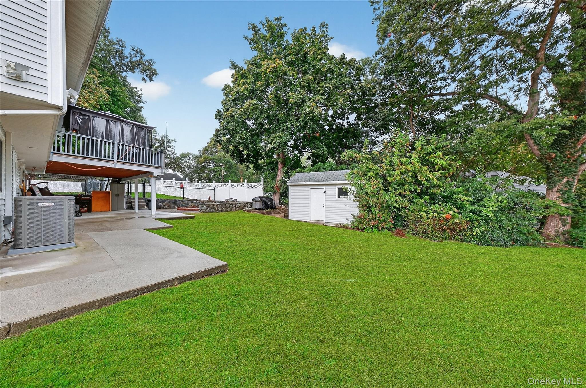 Buchanan, New York 10511, United States, 4 Bedrooms Bedrooms, ,2 BathroomsBathrooms,Residential,Active,222393