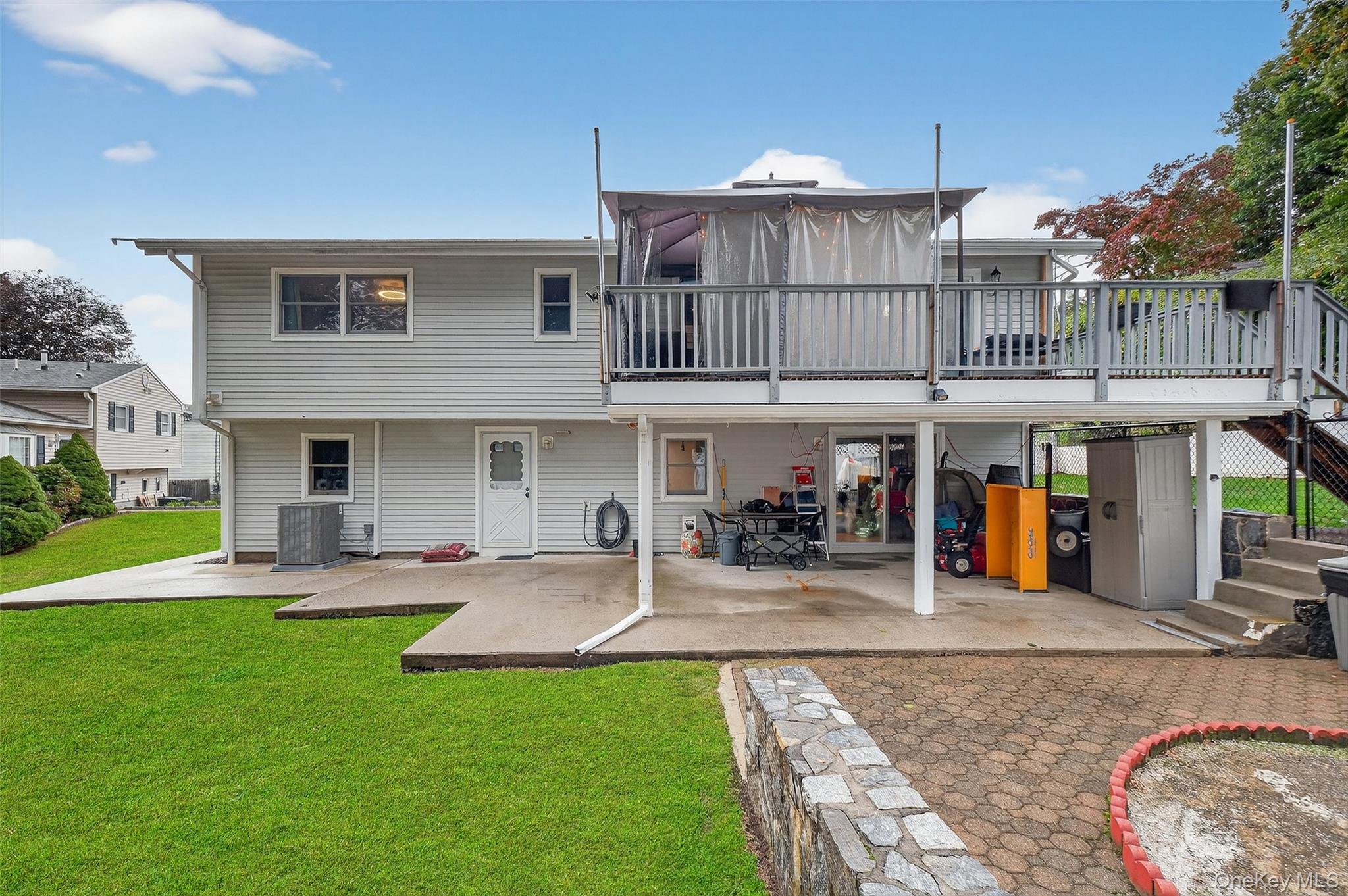 Buchanan, New York 10511, United States, 4 Bedrooms Bedrooms, ,2 BathroomsBathrooms,Residential,Active,222393