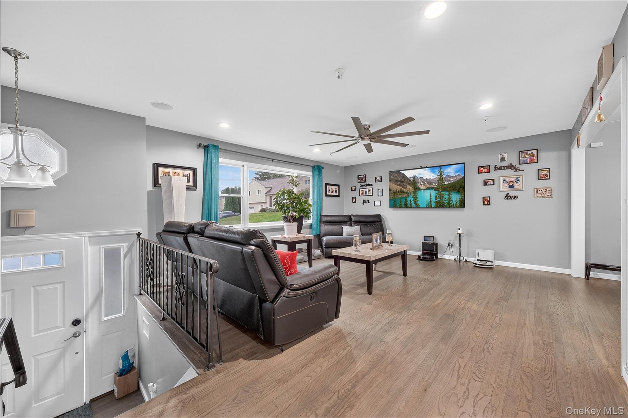 Buchanan, New York 10511, United States, 4 Bedrooms Bedrooms, ,2 BathroomsBathrooms,Residential,Active,222393