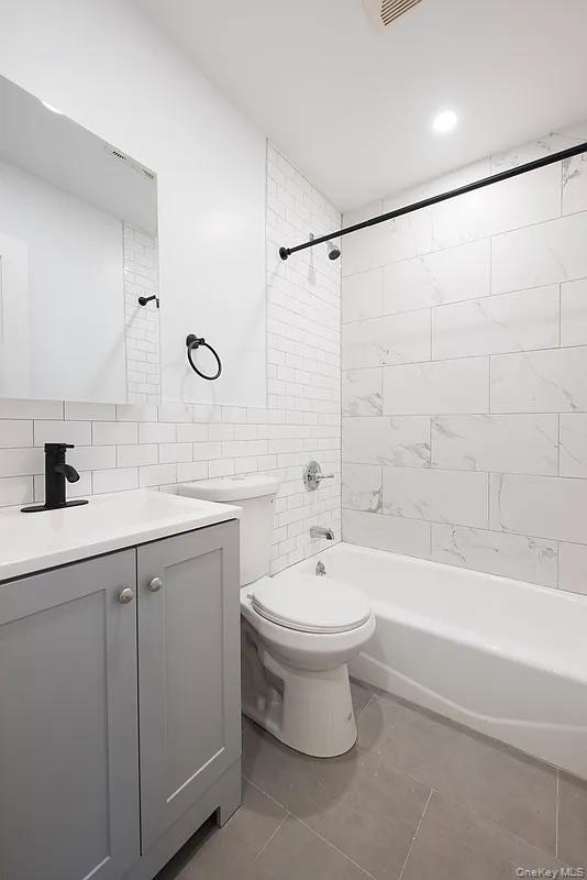 69 Avenue C