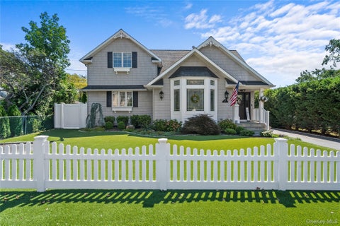 Photo of 24 Lebrun Avenue, Amityville, NY 11701 (MLS # 1066928)