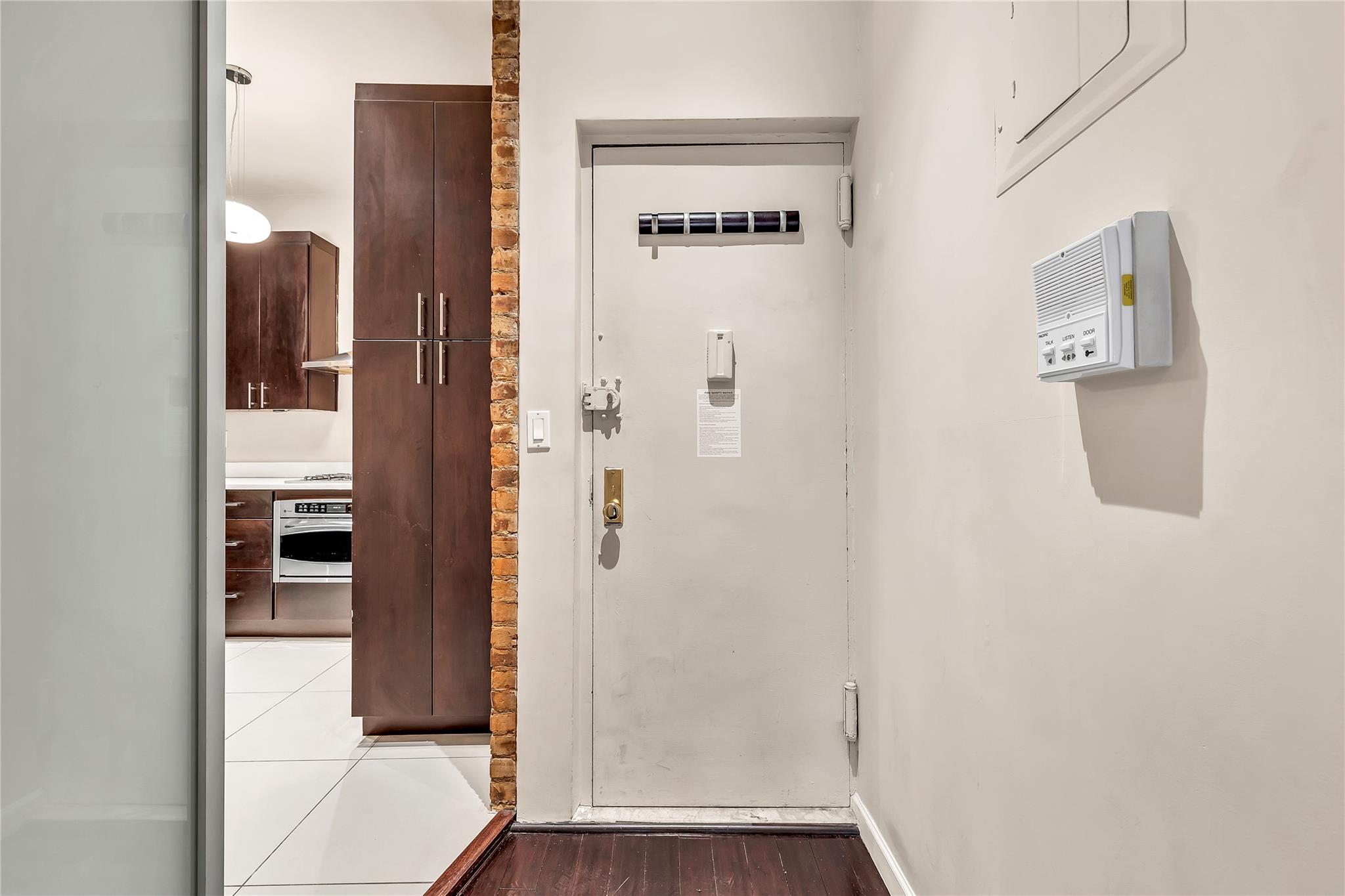 324 E 50th Street 4D