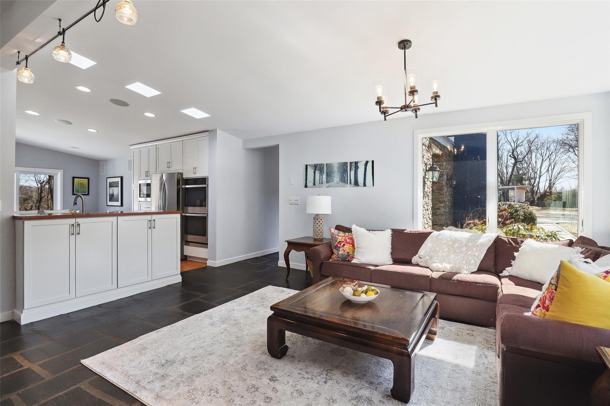 101 Long Hill Road, Briarcliff Manor, New York image 9