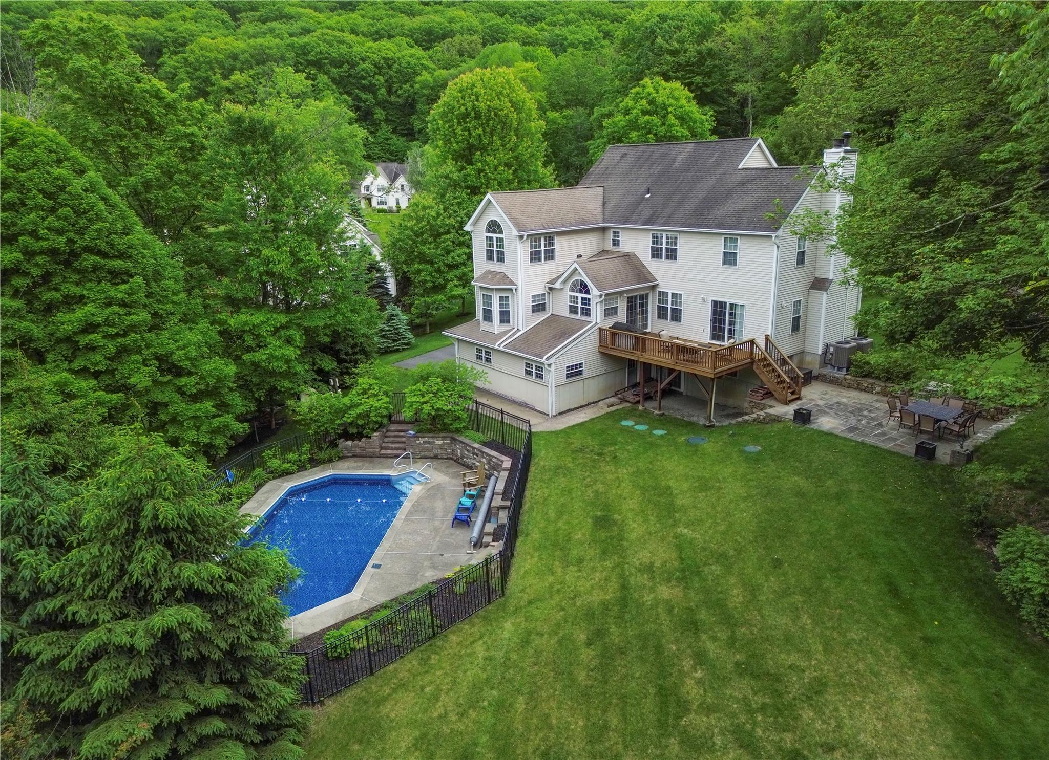 27 Millstream Court, Pawling, New York image 1