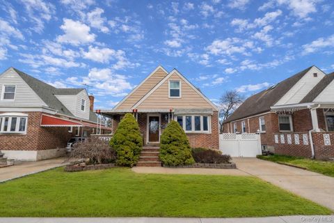 5643 195th Street, Fresh Meadows, NY 11365 - MLS#: 958581