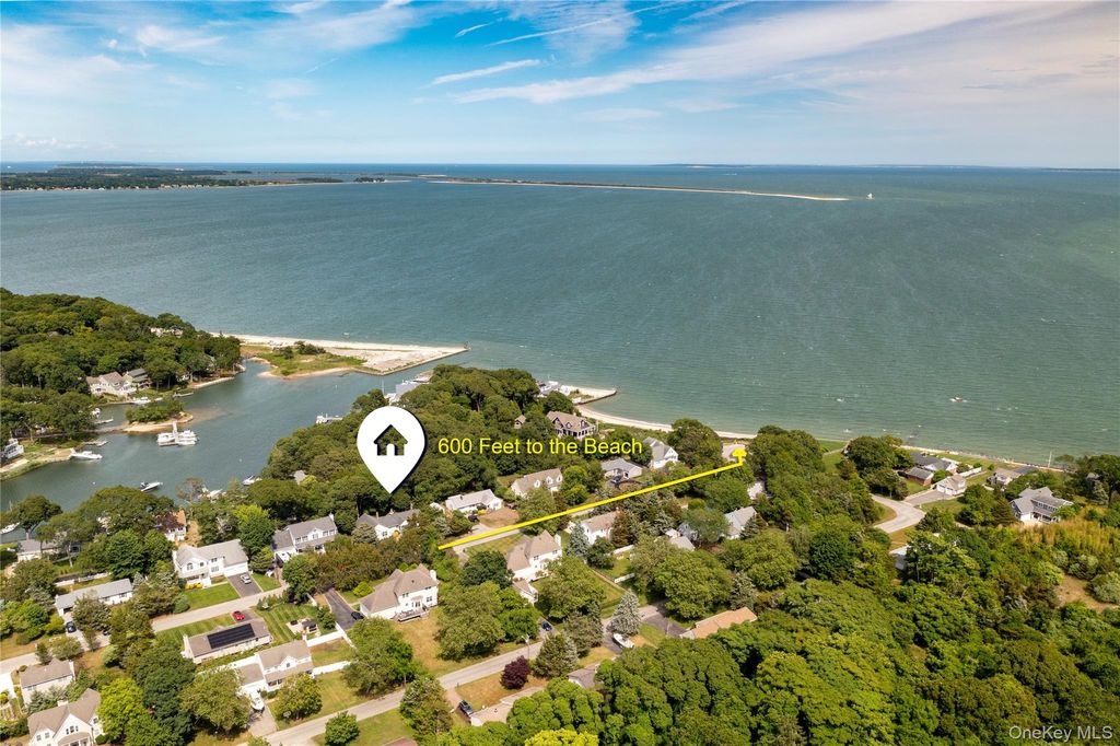 Photo of 1545 E Gillette Drive, East Marion, NY 11939 (MLS # 960982)