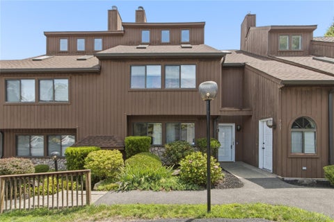 Condo For Sale - 702 Scenic Lane<br/> Dutchess County, Poughkeepsie, NY 12603