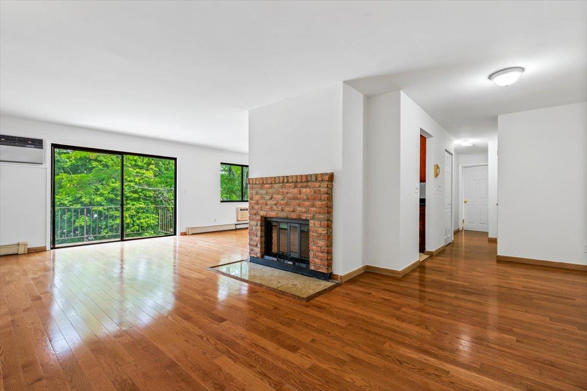 555 Central Park Avenue 352
