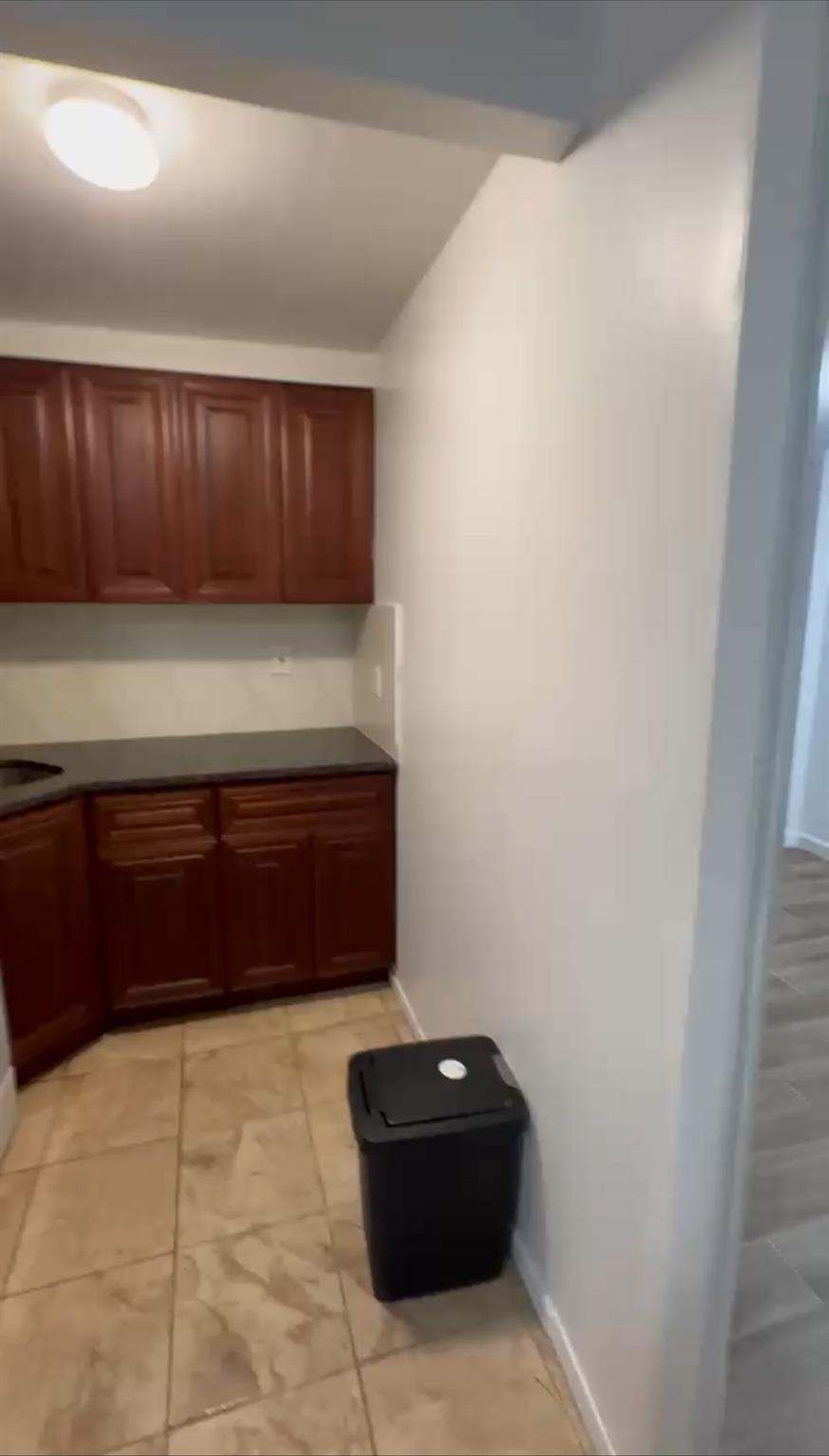 Rental Property at Gunther Avenue, Bronx, New York - Bedrooms: 3 
Bathrooms: 1  - $2,700 MO.