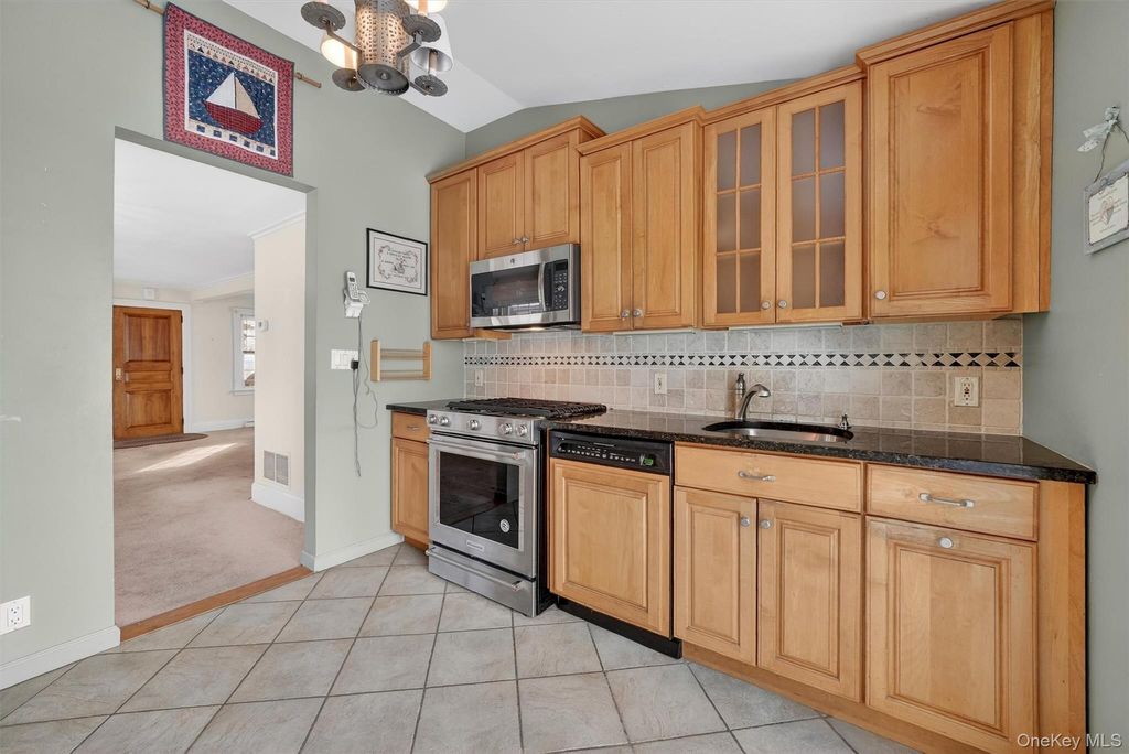 Photo of 45 Old Albany Post Road, Ossining, NY 10562 (MLS # 959771)