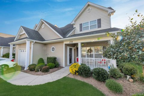 159 Stoneleigh Drive Riverhead NY 11901