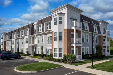 Apartment For Rent - 75 Circle Drive #92-101<br/> Central Islip, NY 11722