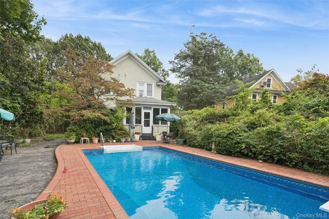 21 Connecticut Avenue Freeport NY 11520