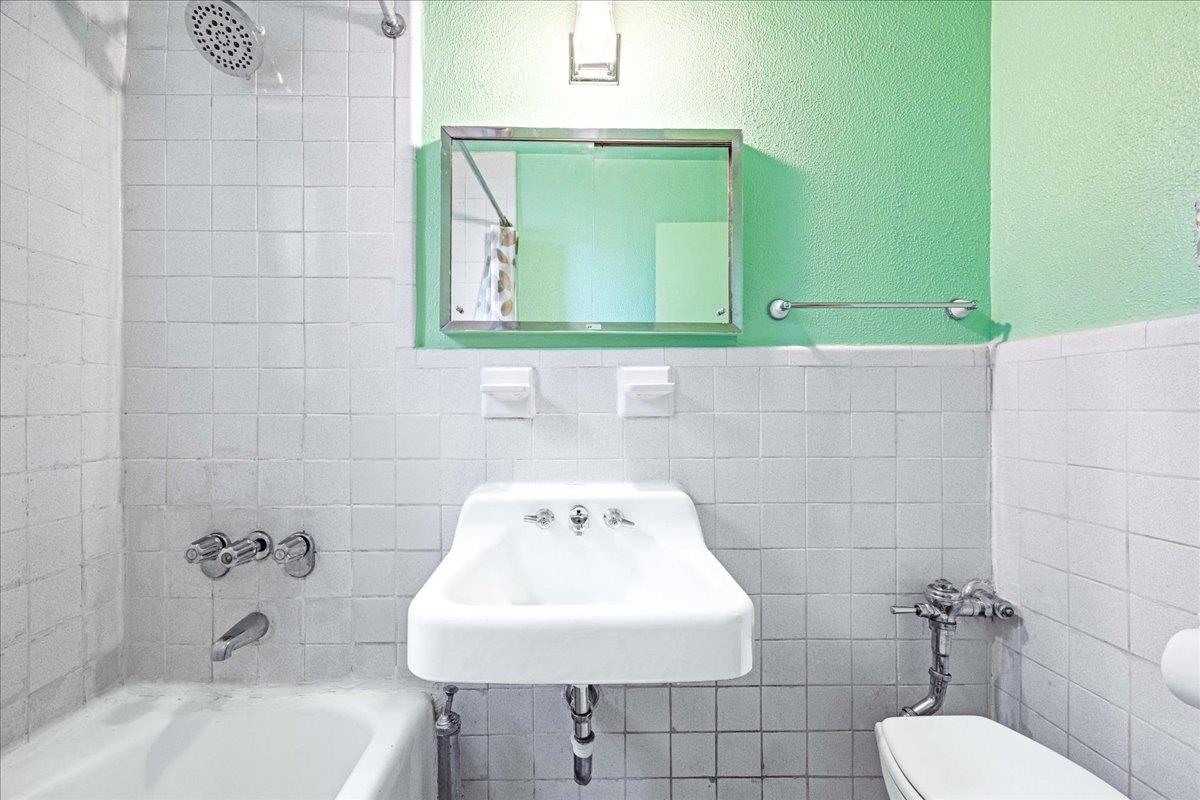 2015 St Paul Avenue #3G, Bronx, New York image 19