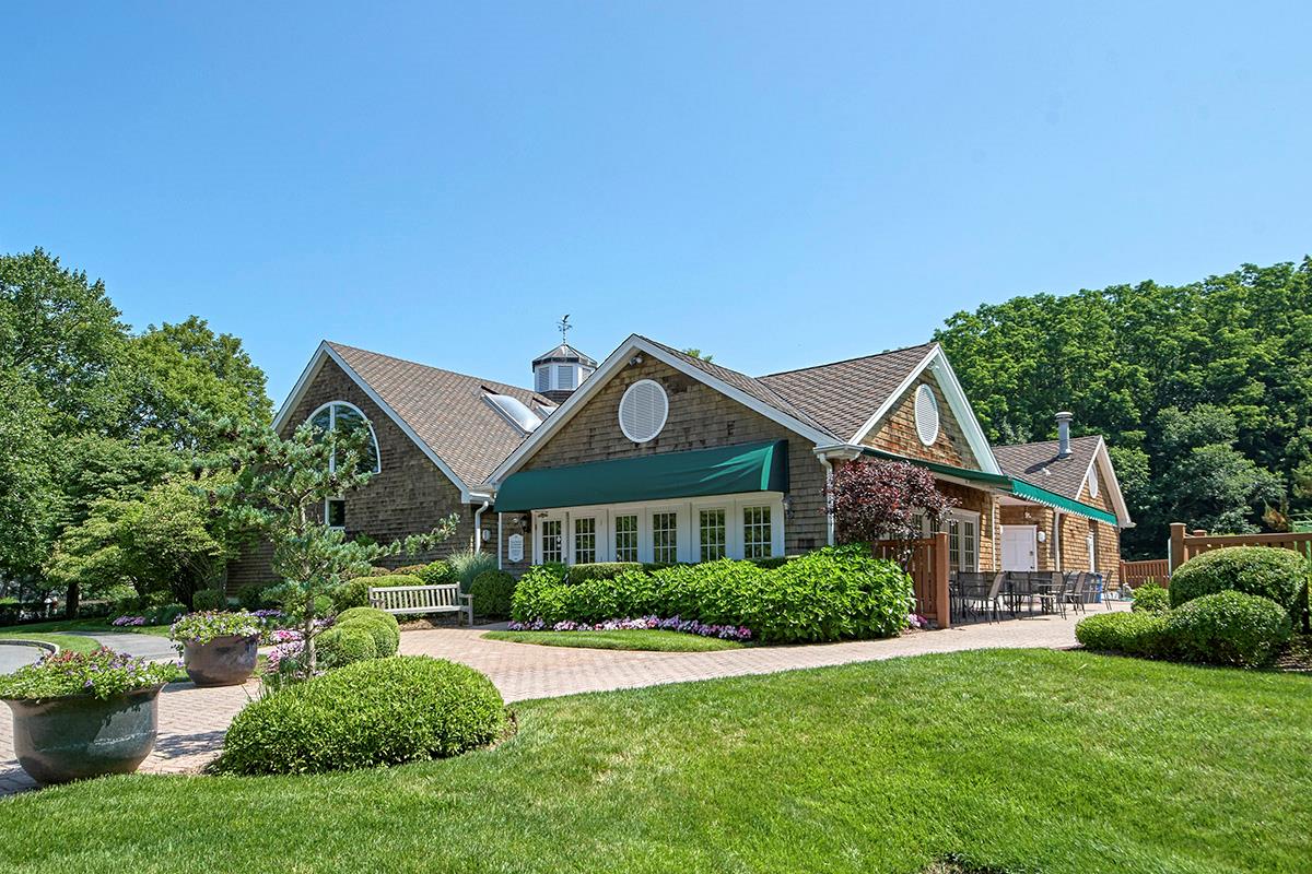 134 Ruxton Road, Mount Kisco, New York image 22