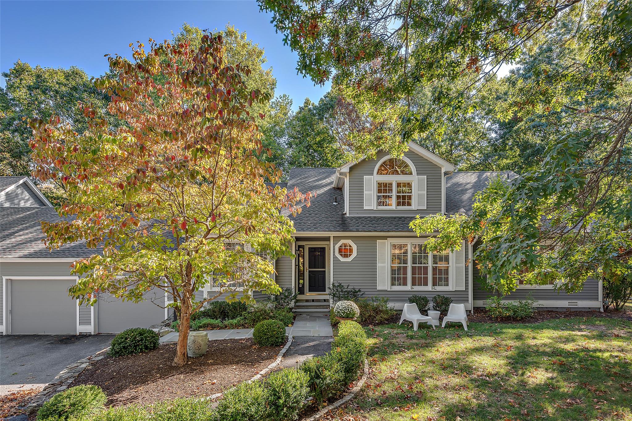 134 Ruxton Road, Mount Kisco, New York image 1
