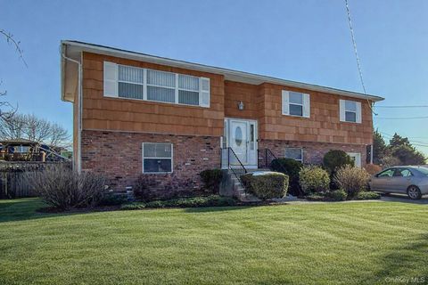 40 E Lincoln Avenue Massapequa NY 11758