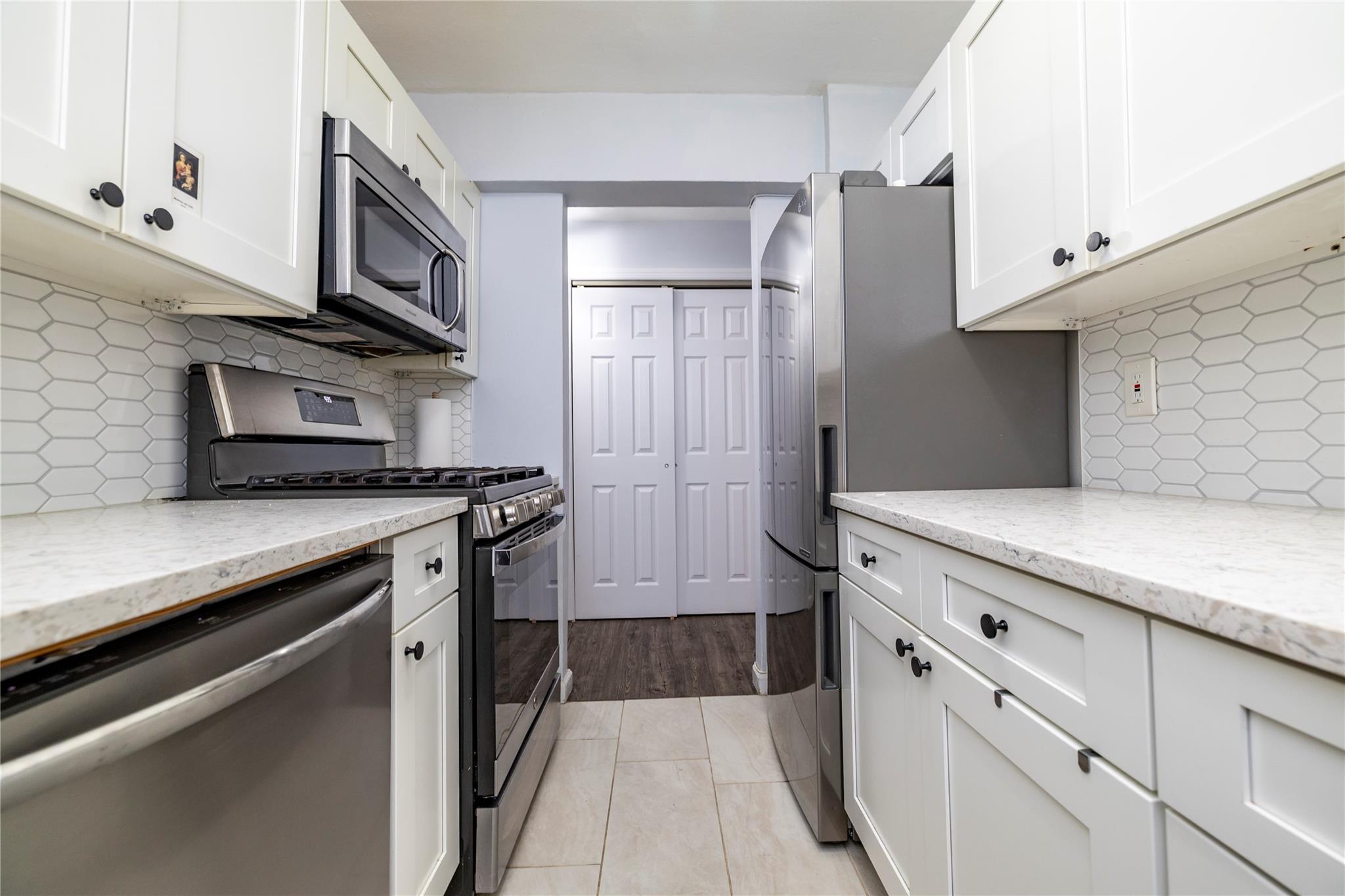 99 Randall Avenue #2C, Hempstead, New York image 13