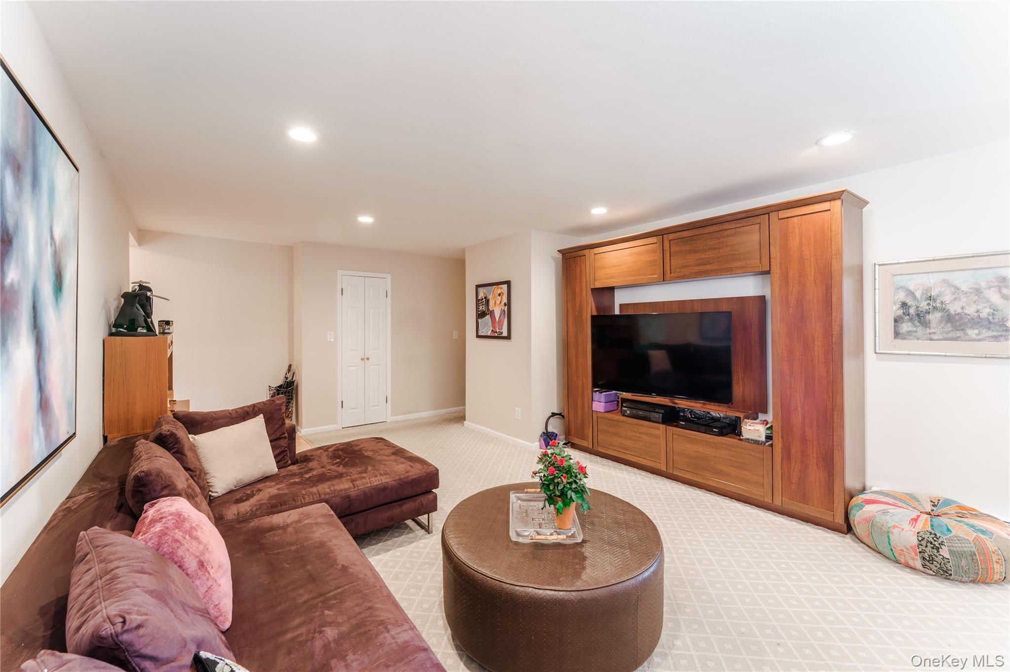 200 South Middle Neck Road F6