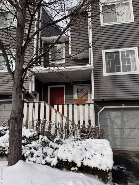 Condo For Sale - 71 Eagle Ridge Way<br/> Nanuet, NY 10954