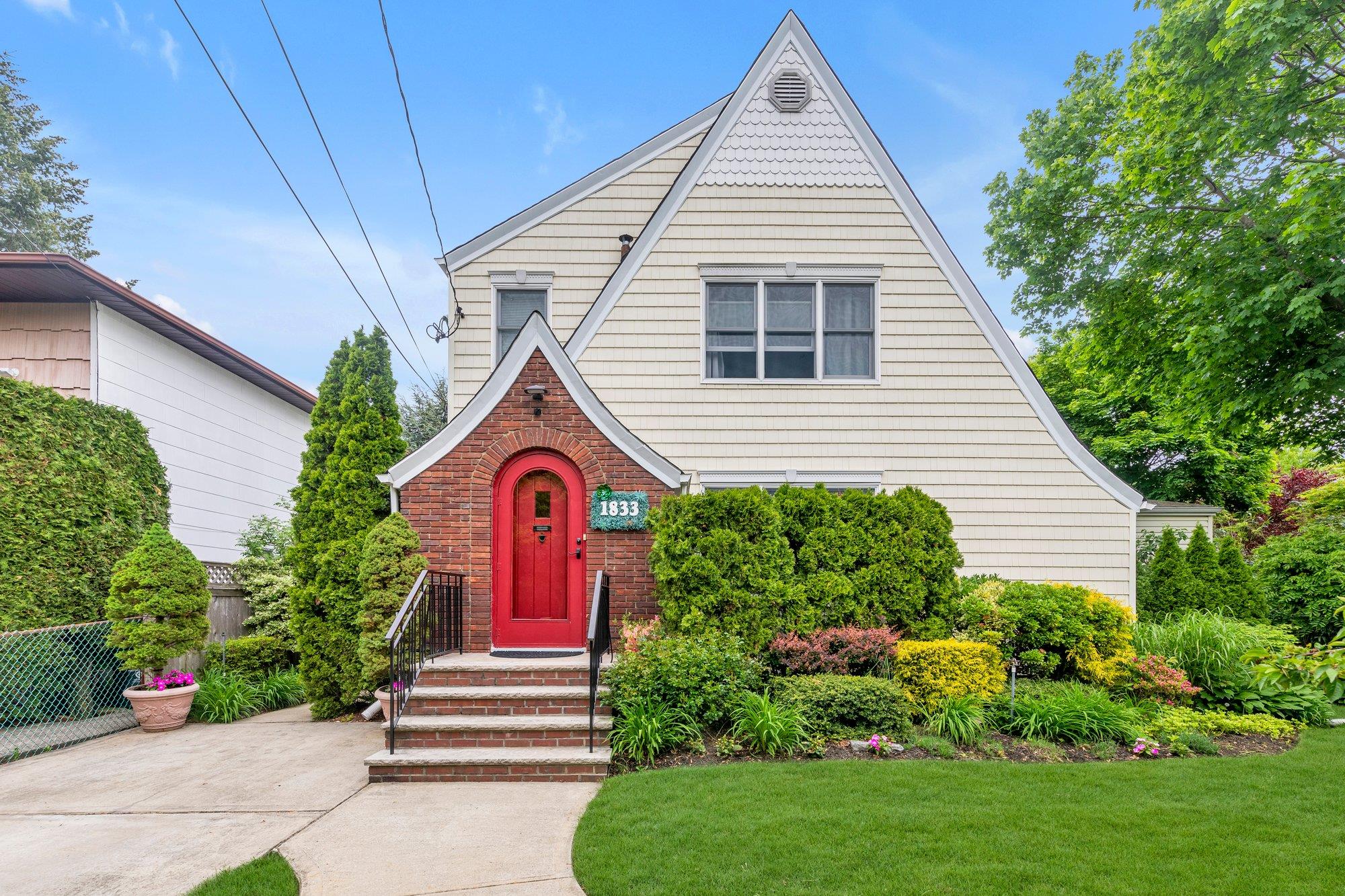 1833 Gregory Avenue, Merrick, New York image 1