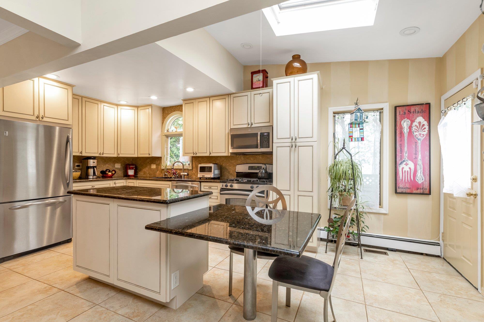 1833 Gregory Avenue, Merrick, New York image 10