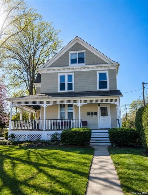 Apartment For Rent - 43 W Neck Rd #2<br/> Huntington, NY 11743