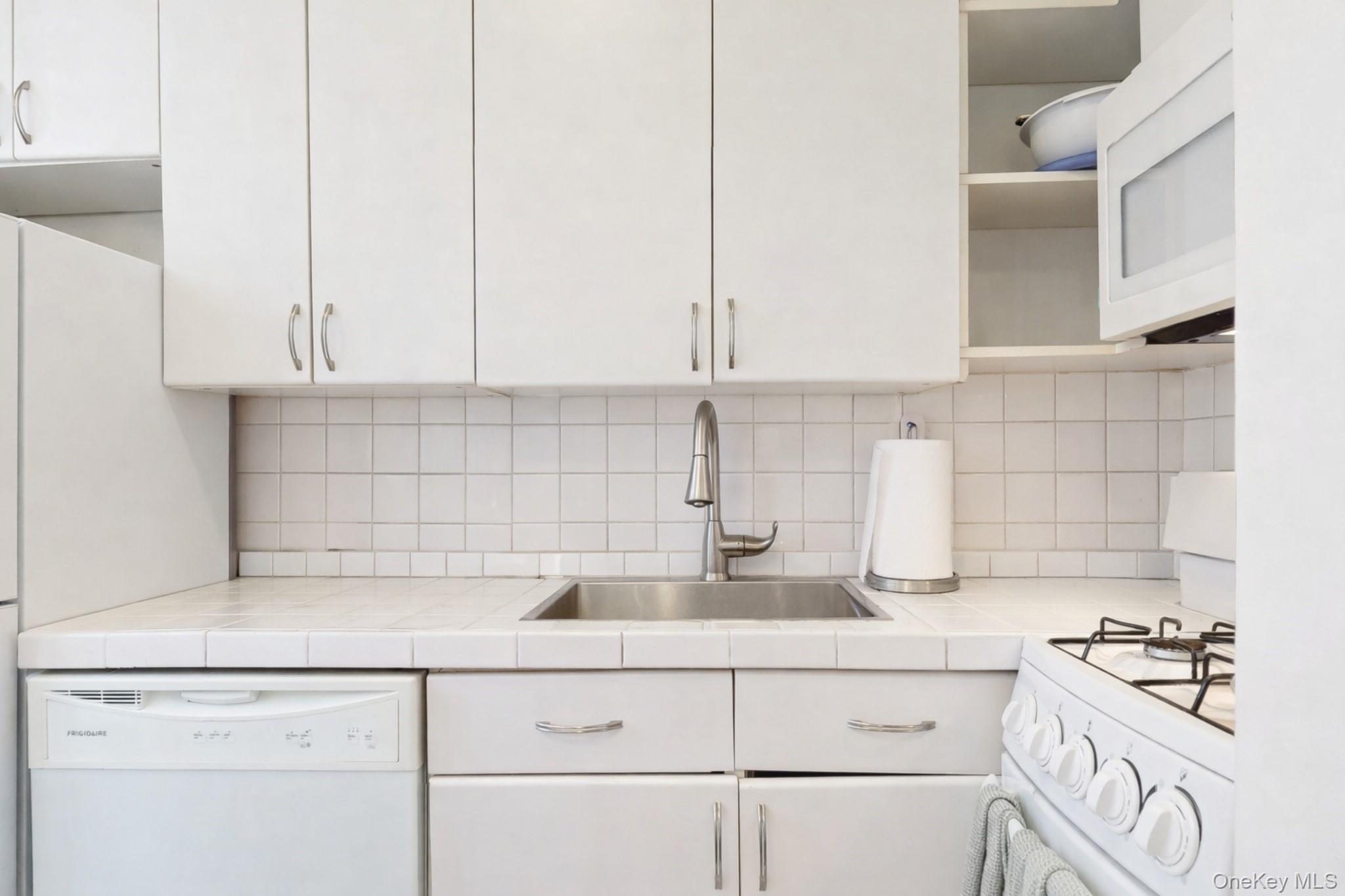 420 Central Park W 3A