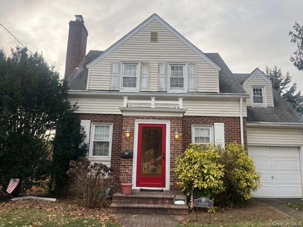 Photo of 1854 Rockville Drive, North Baldwin, NY 11510 (MLS # 944528)