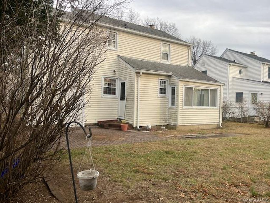 Photo of 1854 Rockville Drive, North Baldwin, NY 11510 (MLS # 944528)