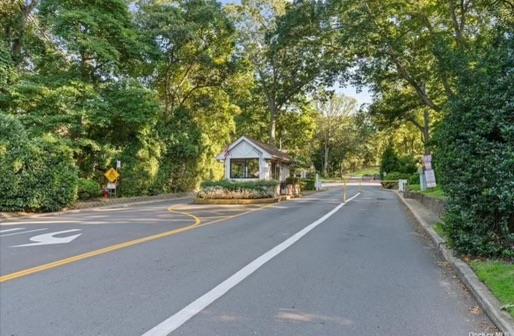 210 Skyline Drive, Coram, New York image 27