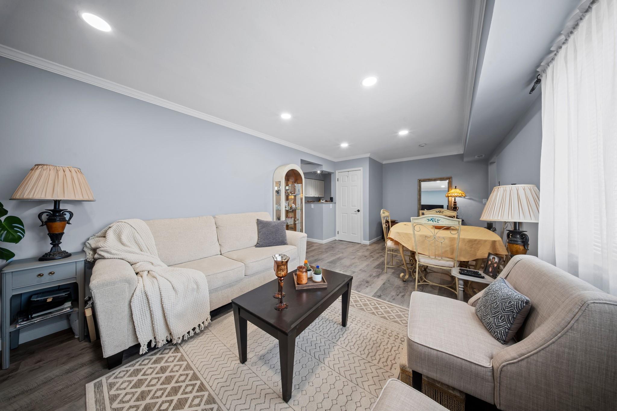 55 S Pointe Circle #55, Coram, New York image 10