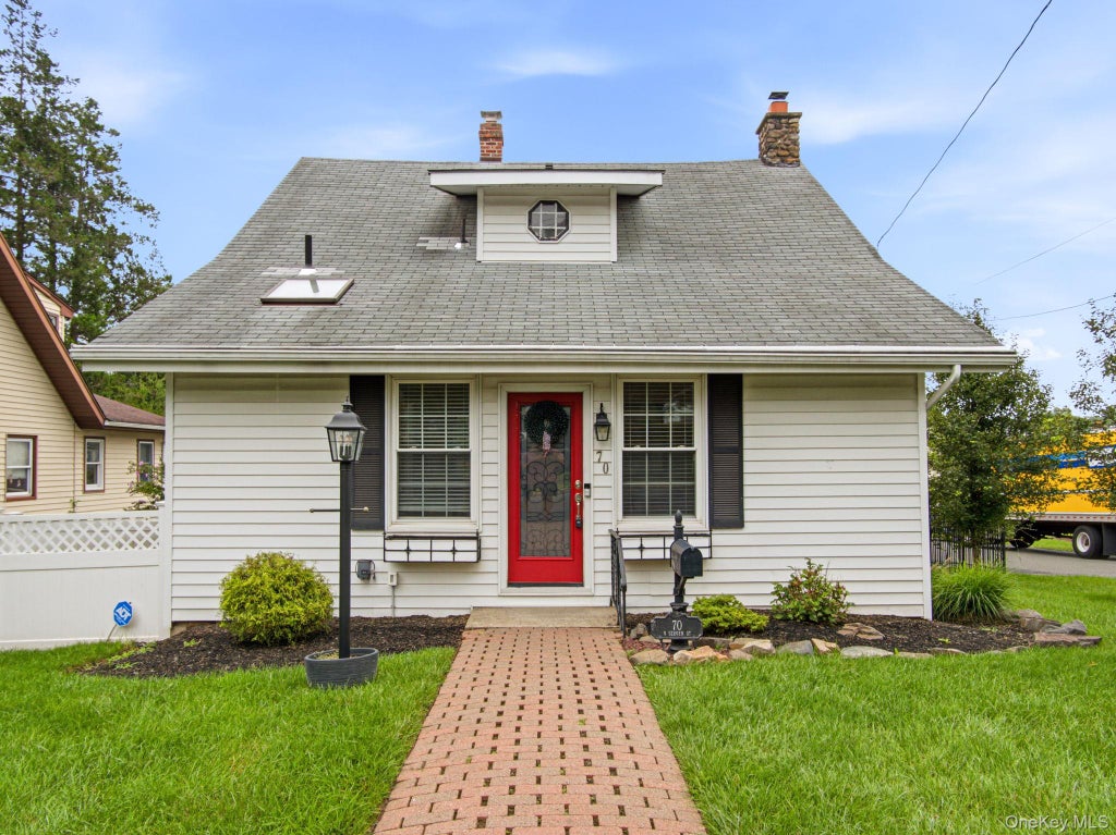 Photo of 70 N Serven Street, Pearl River, NY 10965 (MLS # 1047768)