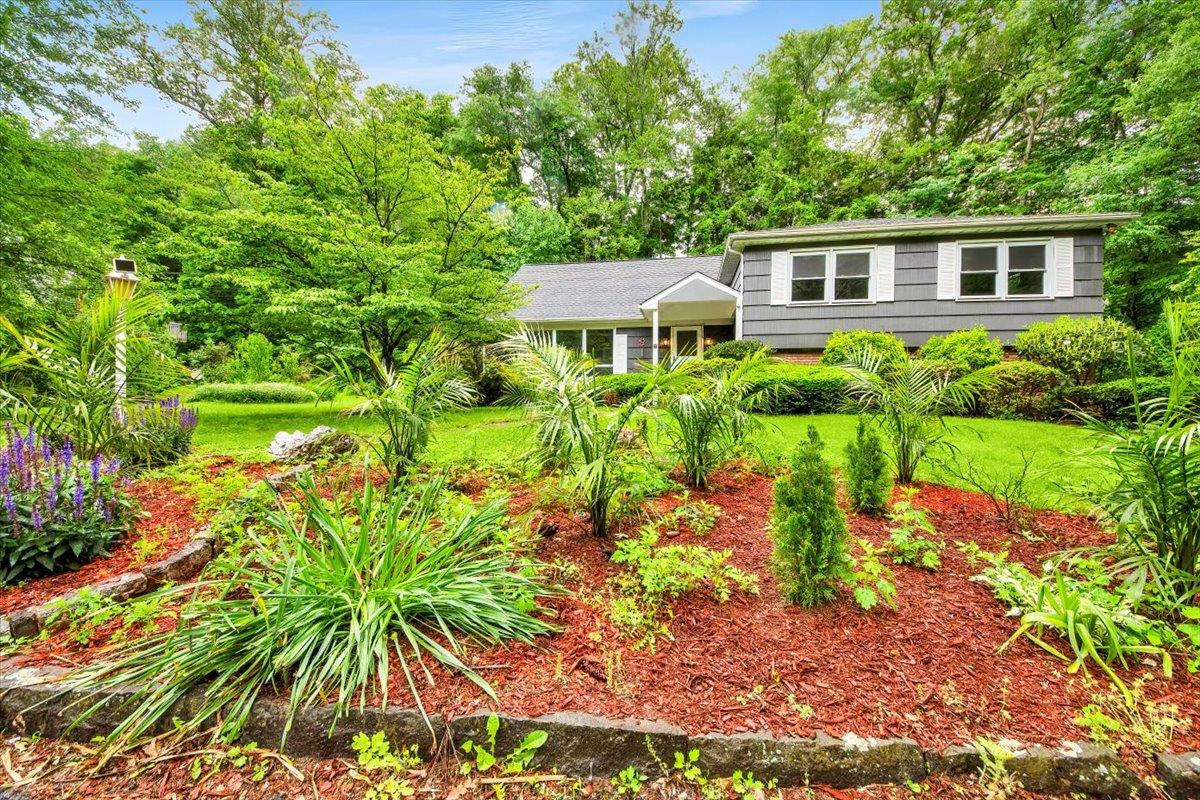 83 Sherwood Road, Cortlandt Manor, New York image 1