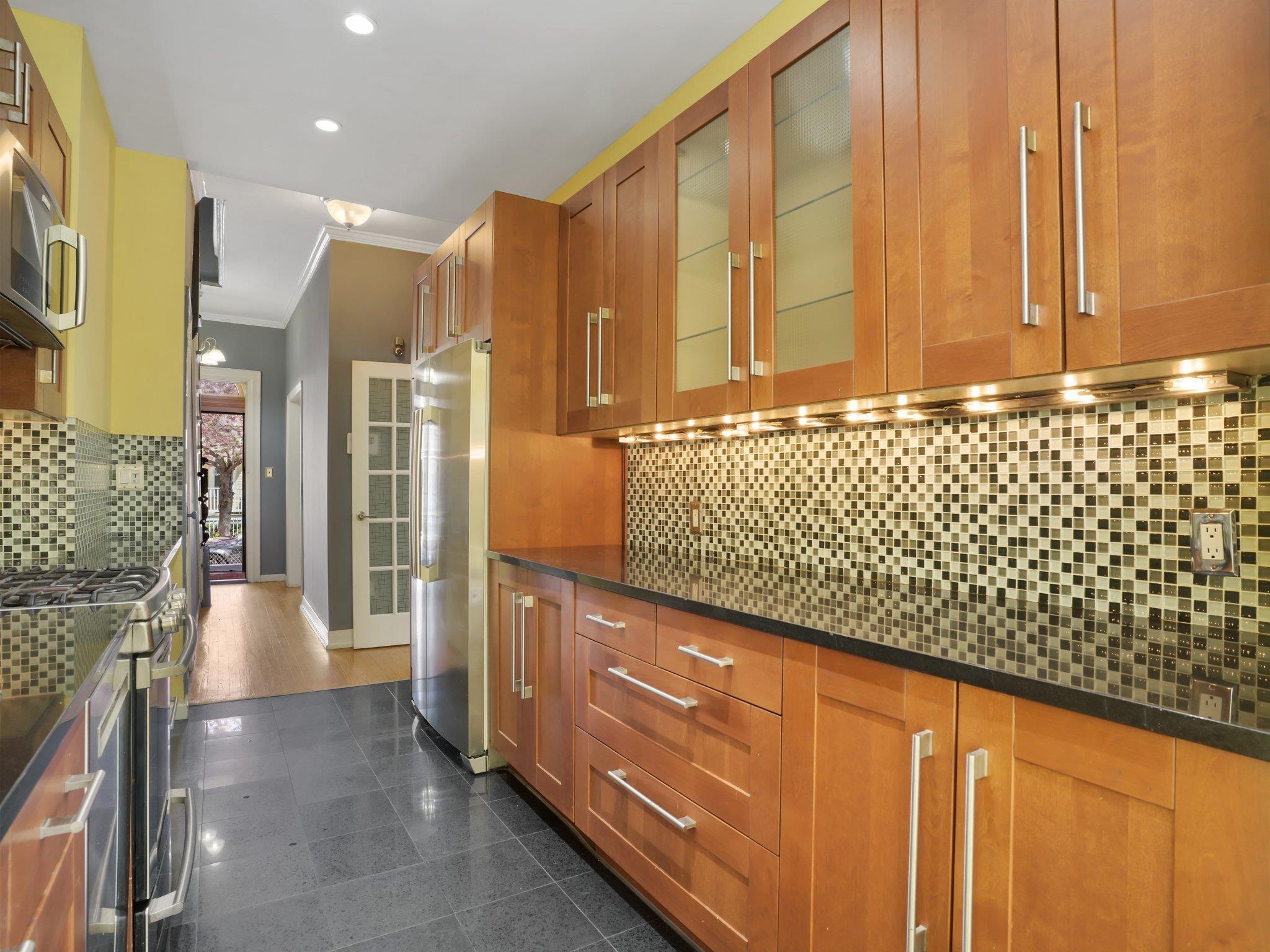 324 E 239th Street, Bronx, New York image 19