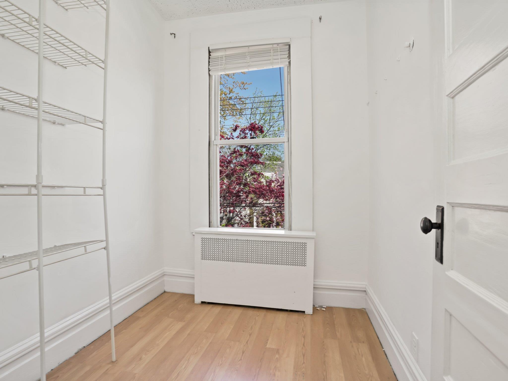324 E 239th Street, Bronx, New York image 32