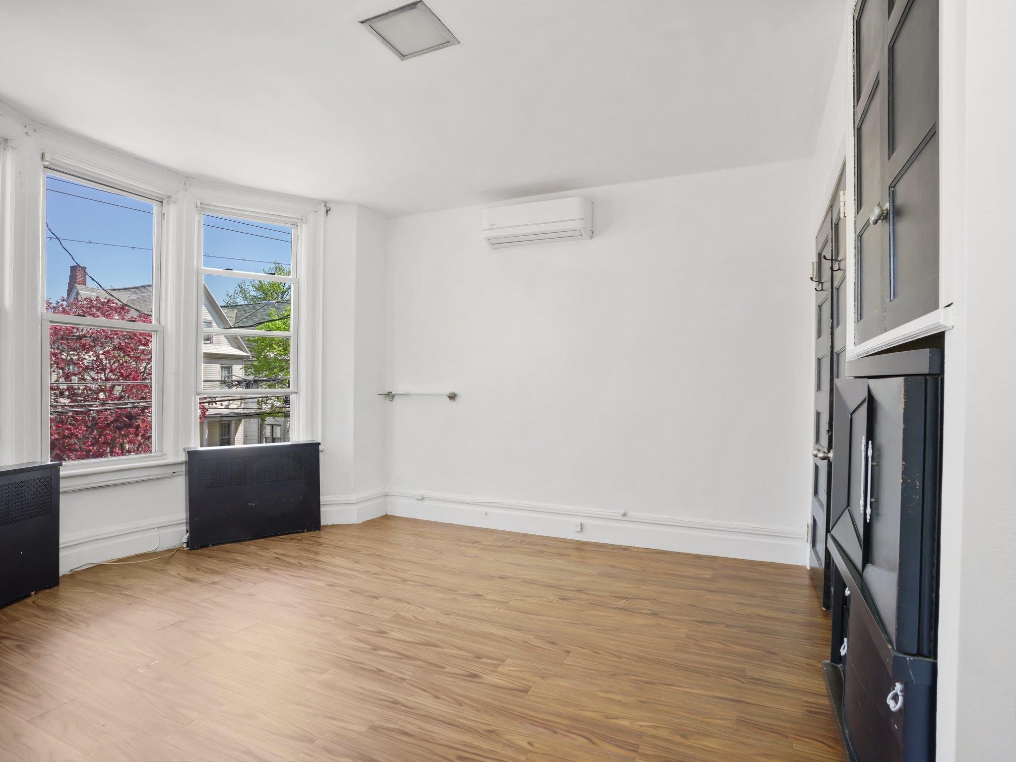 324 E 239th Street, Bronx, New York image 24