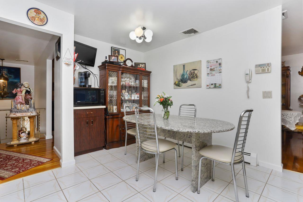 570 Manville Road, Pleasantville, New York image 4