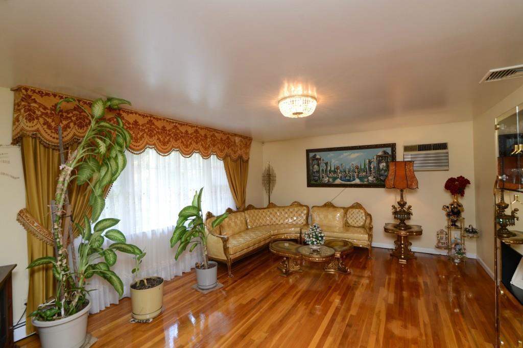 570 Manville Road, Pleasantville, New York image 8