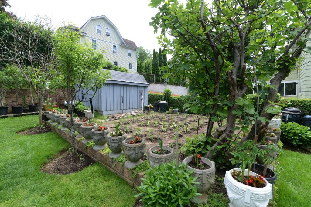570 Manville Road, Pleasantville, New York image 27