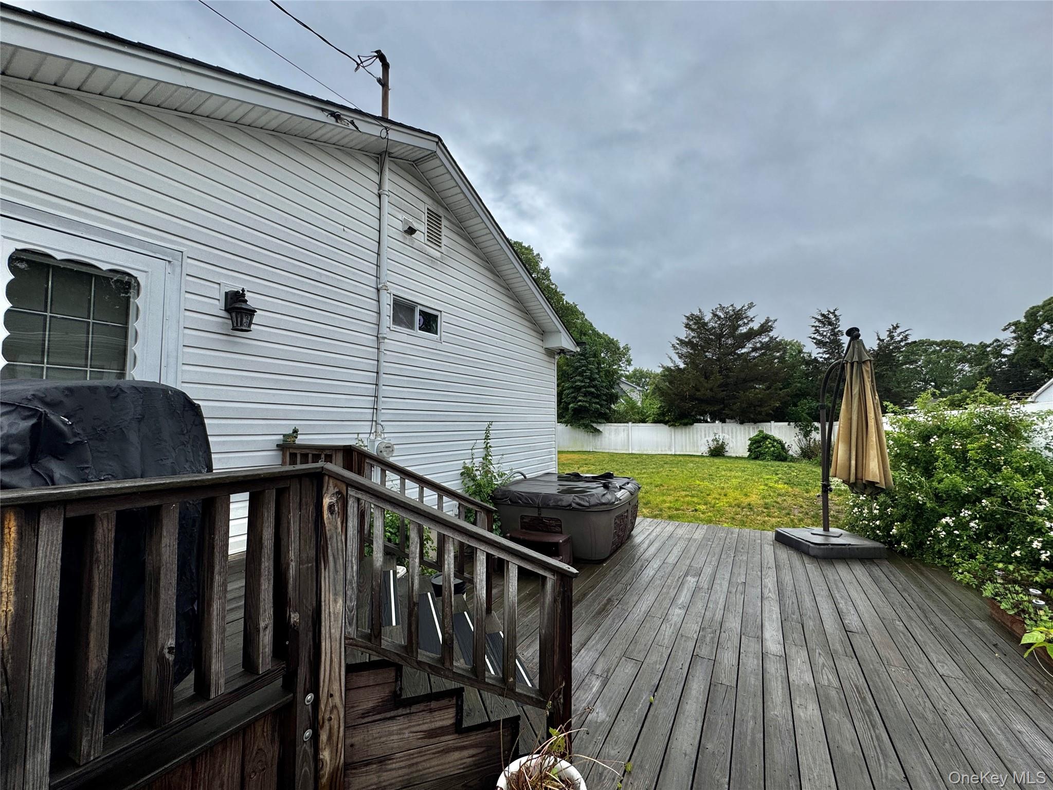 30 Woodmere Place