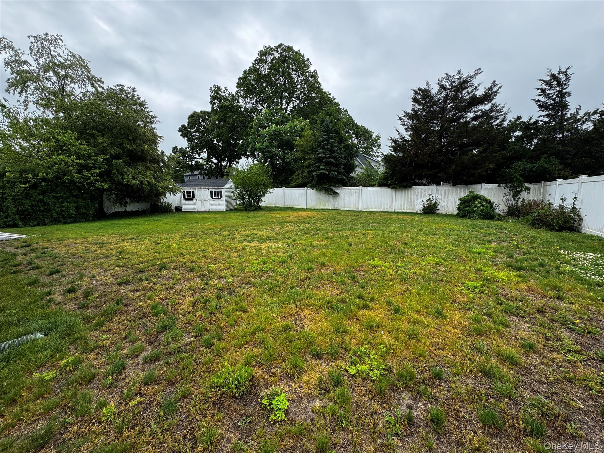 30 Woodmere Place