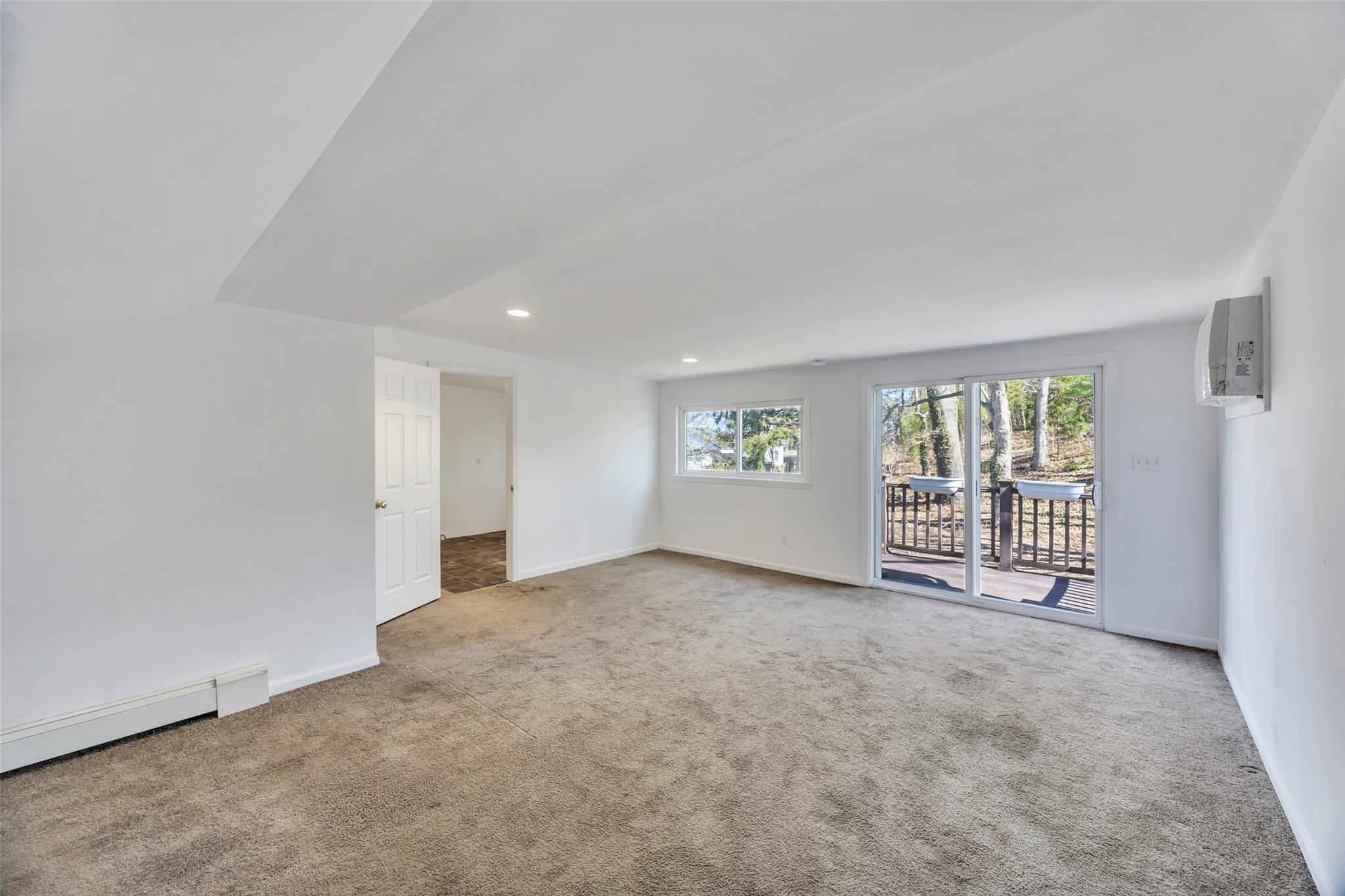 16 SE Beverly Road, South Huntington, New York image 16