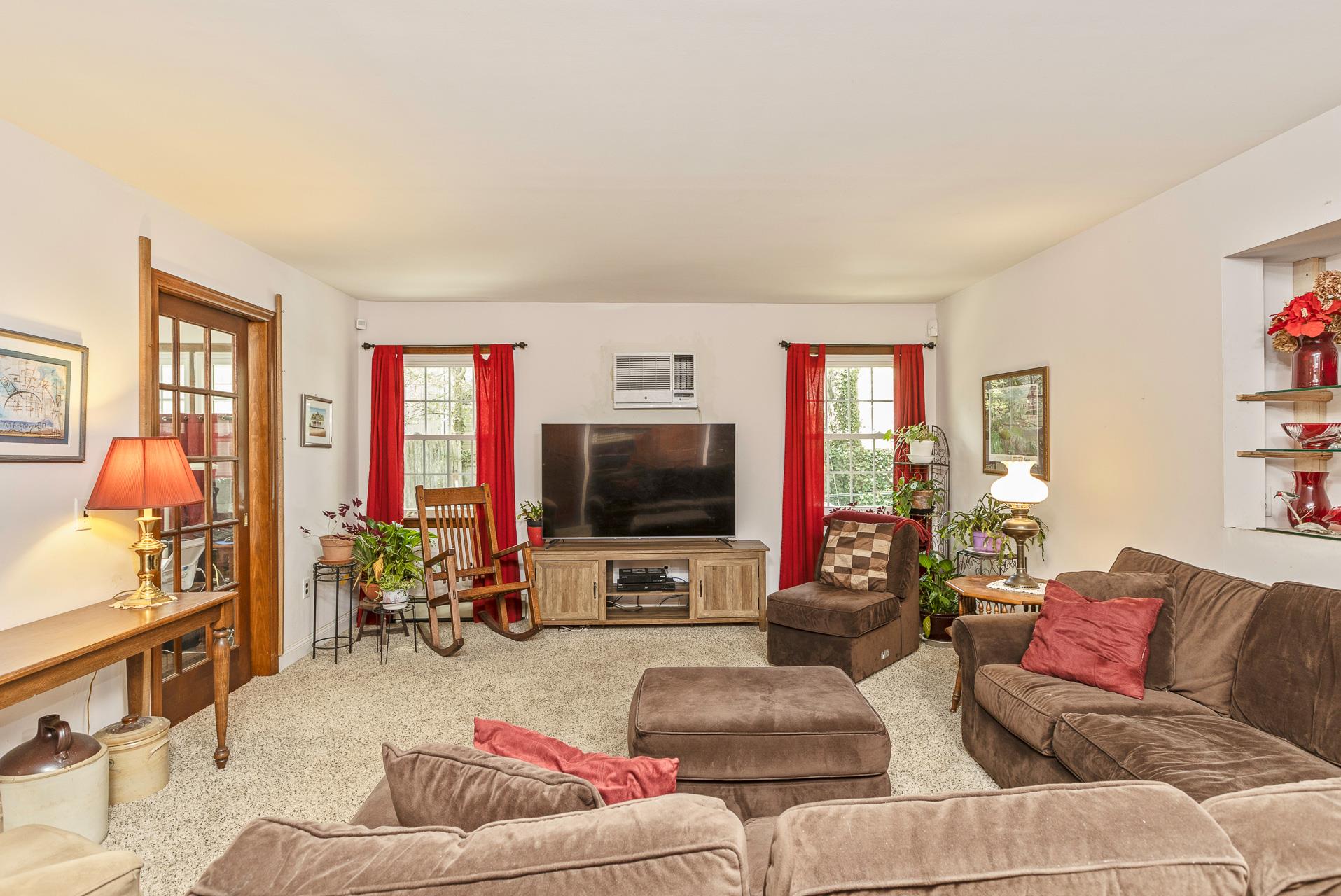 8 Parkside Avenue, Miller Place, New York image 12