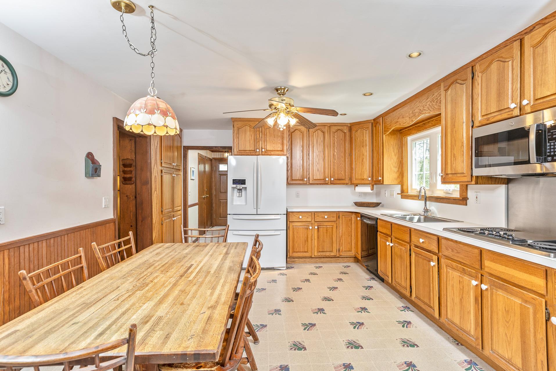8 Parkside Avenue, Miller Place, New York image 5