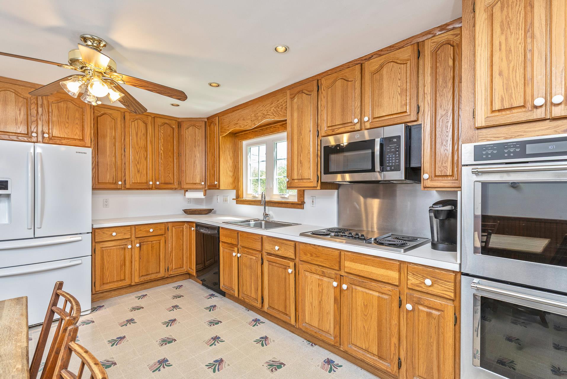 8 Parkside Avenue, Miller Place, New York image 6